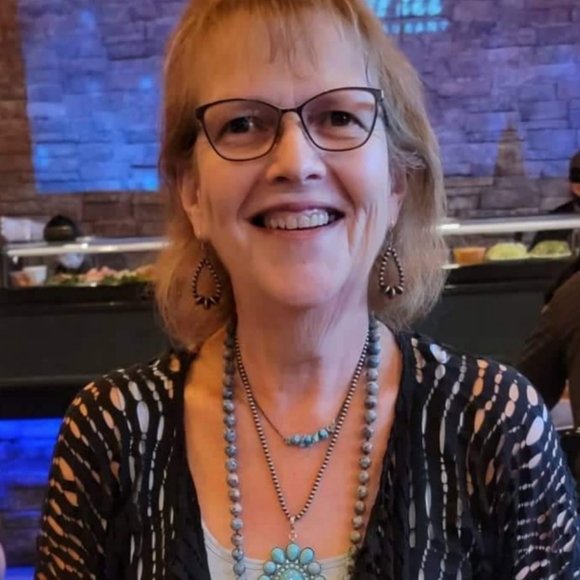 Meet your Posher, Carol - Picture 2 of 2